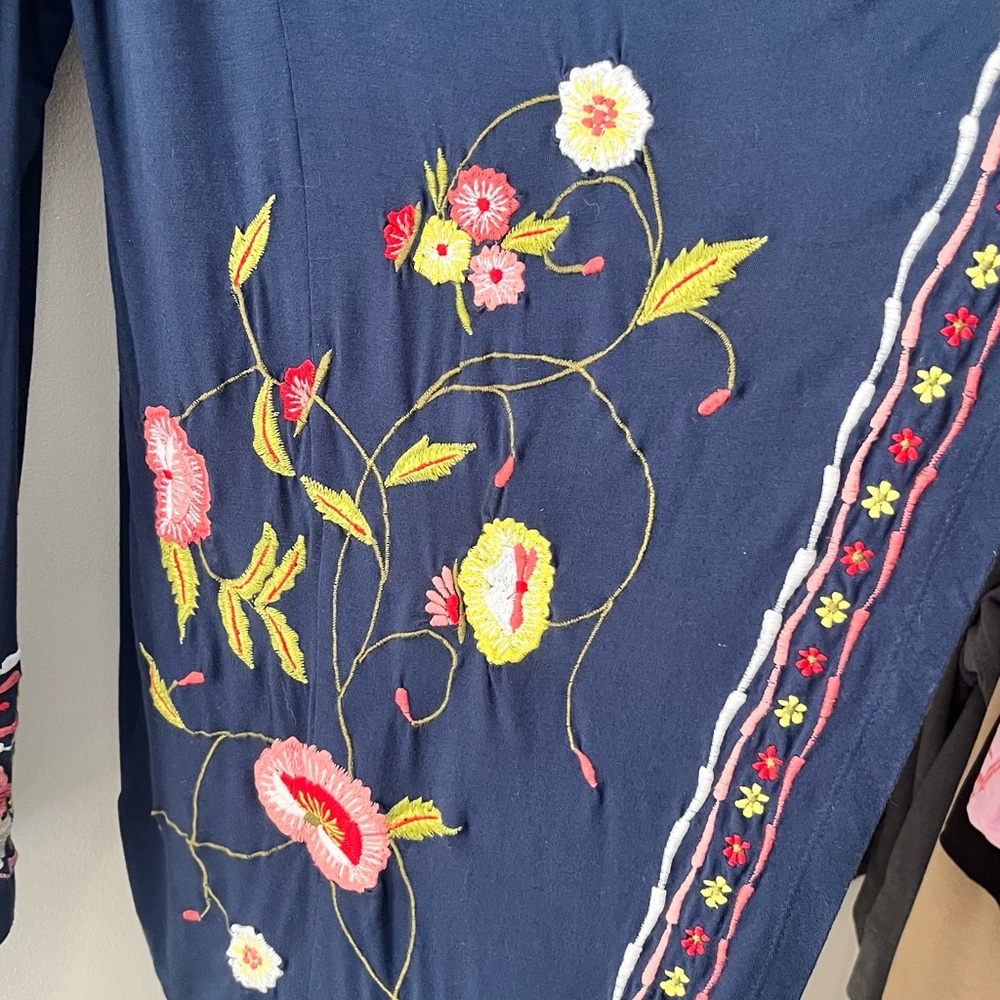 Caite by Anthropologie Embroidered floral Navy Open Front Cardigan flowy sz med - Picture 2 of 8